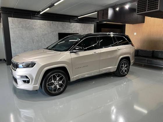 JEEP COMMANDER 1.3 T270 TURBO FLEX OVERLAND AT6 JEEP COMMANDER 1.3 T270 TURBO FLEX OVERLAND AT6